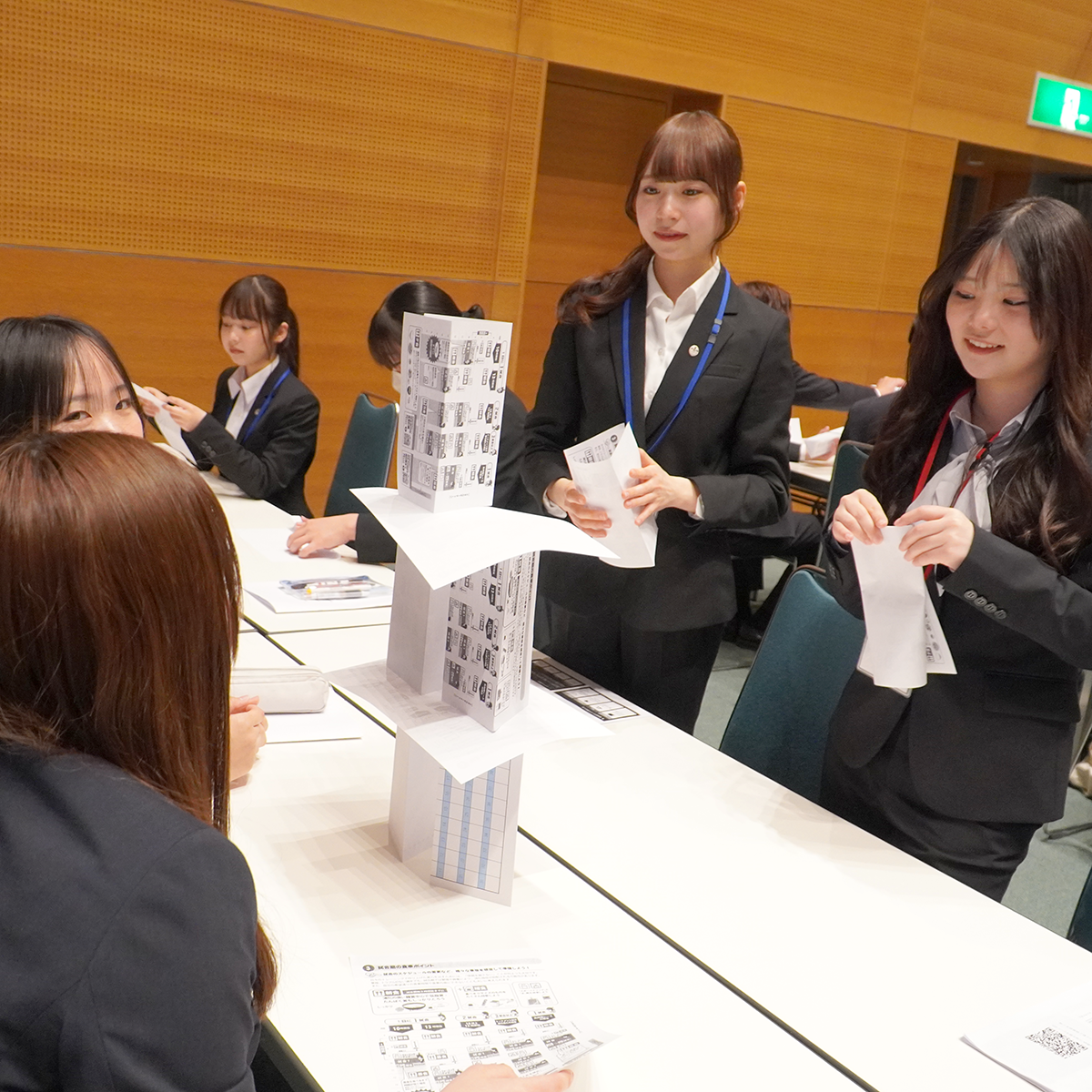 ペーパータワーによるアイスブレイク